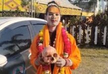 कौन हैं लेडी नागा किन्नर महामंडलेश्वर मां काली नंद गिरी? 70 खोपड़ियों के साथ क्यों घूमती हैं