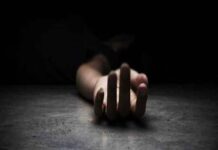 मां के सामने युवक की आत्मघाती छलांग, परिजनों का आरोप—कुछ देर पहले पुलिसकर्मी ने मारा था थप्पड़