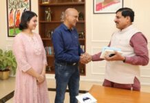 मुख्यमंत्री डॉ. मोहन यादव ने “74 वर्ष बाद” पुस्तक का किया विमोचन