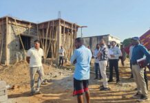 पंचायत सचिव के निलंबन के निर्देश : सीईओ ने विकास कार्यों का लिया जायजा