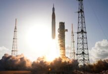 चांद की ओर इंसानों की वापसी: NASA ने लॉन्च किया Artemis II मिशन, चार अंतरिक्ष यात्री रवाना