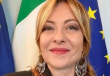 इटली की पीएम मेलोनी ने भारतीय झुमके पहनकर दिया राष्ट्रपति ट्रंप को करारा जवाब!