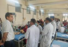 जिला कलक्टर ने किया जे.के. लोन बाल चिकित्सालय का औचक निरीक्षण