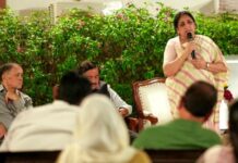 एनसीपी में उठापटक: सुनेत्रा पवार ने चुनाव आयोग को लिखा पत्र, प्रफुल्ल पटेल और सुनील तटकरे के पद हुए गायब