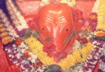 अष्टविनायक वरदविनायक मंदिर में लगातार जल रहा एक दीपक