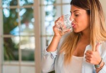 शरीर को तुरंत हाइड्रेट करें, ORS या पानी का सेवन बढ़ाएं