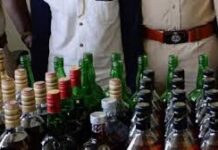 निजी जमीन पर बना सरकारी भवन, अब बन रहा शराब का अड्डा