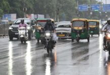 NCR में कुदरत का करिश्मा: गाजियाबाद के बाद दिल्ली में गिरे ओले, नोएडा-गुरुग्राम में झमाझम बारिश से बदला मौसम