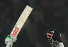 पूरे मैच में गेंदबाजों पर हावी रही बाबर की बल्लेबाजी