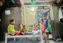 आज़ादी के 78 साल बाद गांव में पहली बार आई बिजली