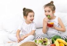 बच्चों की डाइट में शामिल करें ये चीजें, बचपन से बनेंगे फिट और हेल्दी