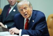 होर्मुज की खाड़ी पर Donald Trump का खतरनाक प्लान — क्या सच में होगा असर?