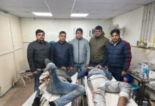 एनकाउंटर में घायल हुआ आरोपी, दोनों पैरों में लगी गोली के बाद गिरफ्तारी