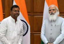 यूपी में मंत्रिमंडल विस्तार की उल्टी गिनती शुरू: पीएम मोदी से मिले प्रदेश अध्यक्ष पंकज चौधरी