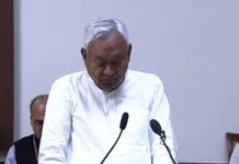 क्या साइडलाइन हुए नीतीश कुमार? शपथ पोस्टर विवाद पर रोहिणी का BJP पर हमला, बोलीं- ‘गिरगिट’