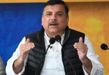 राघव चड्ढा समेत ‘आप’ के 7 सांसद BJP में शामिल, संजय सिंह ने उठाए सवाल