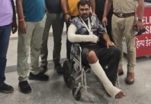 महिलाओं से बदसलूकी करने वाला आरोपी पकड़ा गया, फरारी में हाथ-पैर टूटे