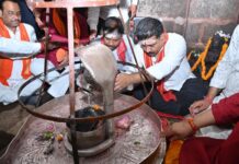 उप मुख्यमंत्री विजय शर्मा, वन मंत्री केदार कश्यप एवं सांसद संतोष पाण्डेय ने भोरमदेव मंदिर में की पूजा-अर्चना