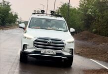 पायलट एवं फॉलो गाड़ियों का उपयोग बंद कर दिया सादगी