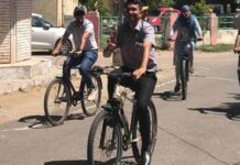 ईंधन संरक्षण का असरः साइकिल से कार्यालय पहुंचे अधिकारी,सासंद बस में तो विधायक बाइक पर चले