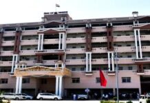 लूट-डकैती के आरोप में IPS सहित चार पुलिसकर्मी FIR में नामजद