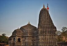 त्र्यंबकेश्वर ज्योतिर्लिंग के दर्शन तो सब करते हैं लेकिन इन 3 मंदिरों के दर्शन बिना अधूरी है आपकी यात्रा