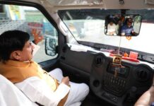 सादगी का संदेश : मुख्यमंत्री डॉ. यादव बस में जनप्रतिनिधियों और अधिकारियों के साथ पहुंचे उज्जैन
