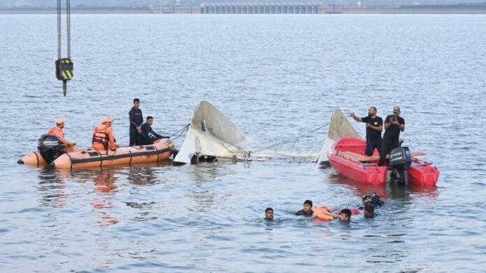 Bargi_cruise_ship_accident11.jpg