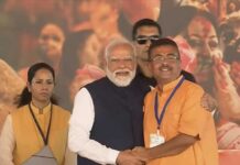 शुभेंदु के शपथ समारोह में NDA की ताकत दिखी, योगी ने पहनाया भगवा अंगवस्त्र