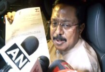 TVK पर हॉर्स ट्रेडिंग के आरोप, दिनाकरन बोले- AIADMK को मिलना चाहिए मौका