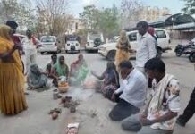 Kota के न्यू मेडिकल कॉलेज में अनोखा मामला, युवक ने किया हवन-पूजन