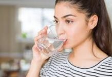 हेल्थ Tips: मौसम चाहे गर्म हो, क्या फिर भी फायदेमंद है गुनगुना पानी?