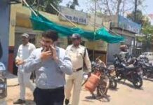 प्रशासन की 21 टीमों ने एक साथ गैस एजेंसियों पर की छापेमारी