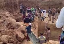 काम के दौरान अचानक ढहा मिट्टी का टीला, दो मजदूरों ने गंवाई जान।