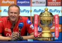 RCB कोच एंडी फ्लावर पर BCCI का चाबुक, आचार संहिता उल्लंघन बना वजह