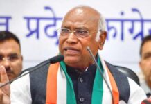 सीएम पद की लड़ाई सड़क तक पहुंची, पर्यवेक्षकों ने खरगे को सौंपी रिपोर्ट