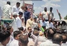 किसानों के समर्थन में उतरी कांग्रेस, हाईवे जाम पर नेताओं पर कार्रवाई
