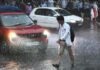 Delhi-NCR में बारिश और ओलावृष्टि, अचानक बदला मौसम का मिजाज