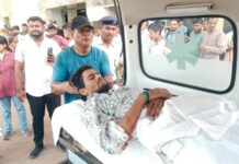 चलती ट्रेन पकड़ने-उतरने की कोशिश बनी मुसीबत, दोनों पैर कटे