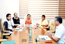 उप मुख्यमंत्री शुक्ल की अध्यक्षता में मेगा स्वास्थ्य सेवा अधोसंरचना प्रोत्साहन नीति-2026 के प्रारूप पर मंत्रिपरिषद समिति ने किया विमर्श