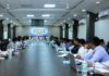 अंतिम व्यक्ति तक पहुंचे योजनाओं का लाभ, अधिकारी फील्ड में दिखाएं ज्यादा सक्रियता : अरुण साव