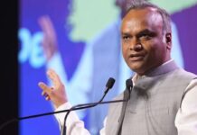 केरल में राजनीतिक घमासान, RSS कार्यक्रम में VC की उपस्थिति पर विवाद