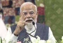 सूरत की धरती से पीएम मोदी की हुंकार, कांग्रेस शासित राज्यों की बदहाली का किया दावा