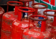 आज कितने का मिलेगा गैस सिलेंडर? 14 और 19 किलो LPG के ताजा रेट चेक करें