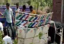 दर्दनाक सड़क हादसा: मजदूरों से भरी पिकअप ट्रक से भिड़ी, पांच लोगों ने गंवाई जान