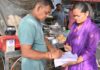 आवागमन में बाधा बनी दुकानों पर चला निगम का डंडा, 8 हजार रुपये का फाइन