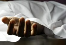 जेसीबी से सफाई के दौरान बड़ा हादसा, अवैध रेत खदान में युवक ने गंवाई जान