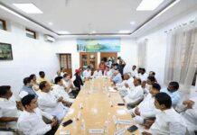 खरगे-राहुल, सोनिया-ममता, अखिलेश-तेजस्वी समेत नेता जुटे इंडिया ब्लॉक में