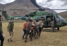 कठिन पहाड़ी इलाके से वायुसेना ने पांच मरीजों का किया सुरक्षित स्थानांतरण