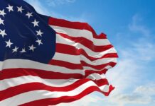 Flag of the United States के हर चिन्ह में बसी है आज़ादी की कहानी